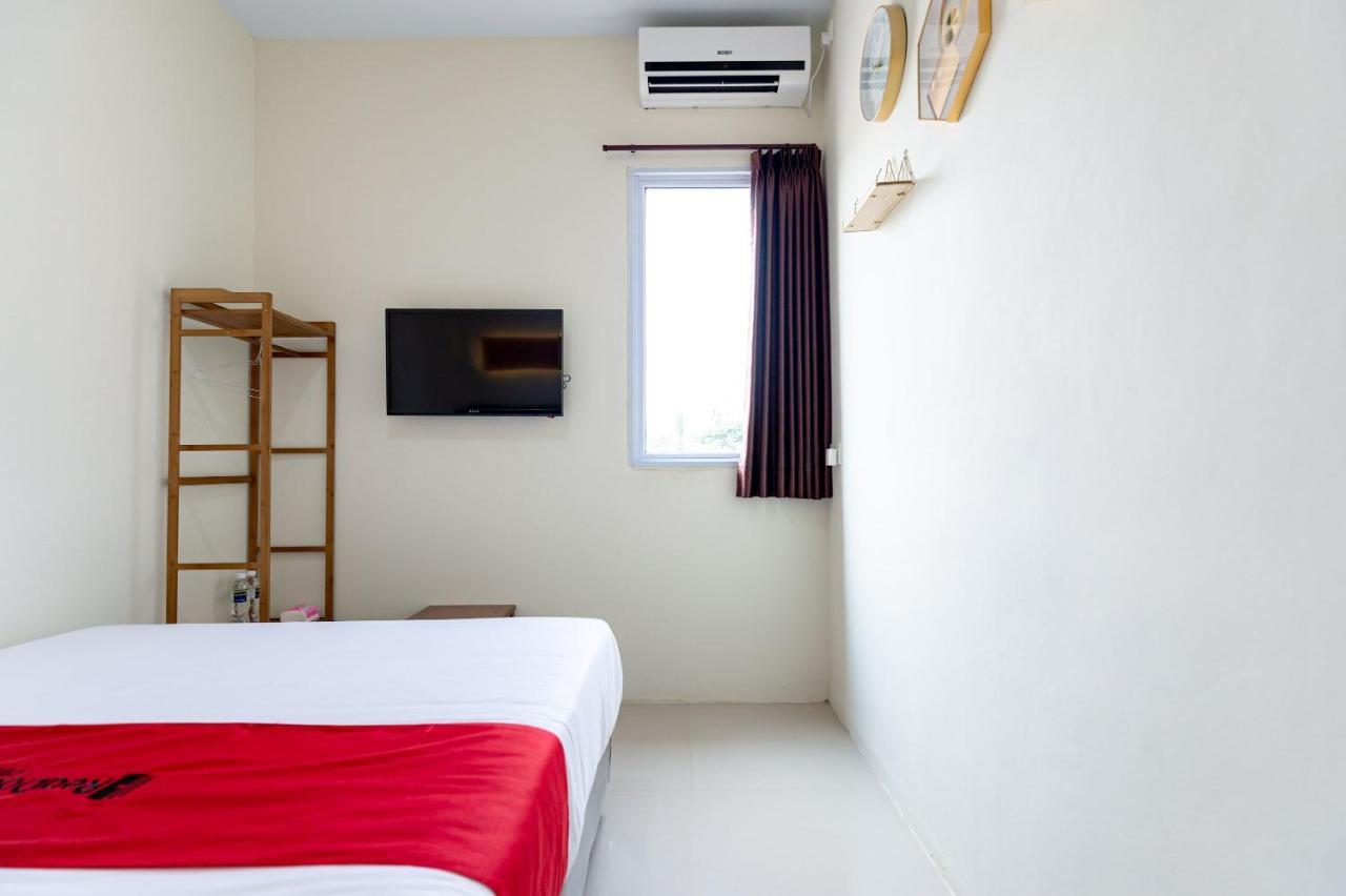Reddoorz Plus At Komplek Abc Batu Aji Batam Kubuk Exterior photo