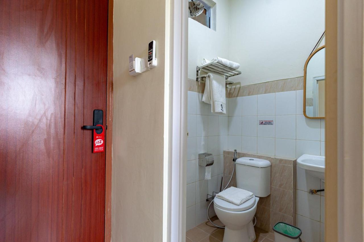 Reddoorz Plus At Komplek Abc Batu Aji Batam Kubuk Exterior photo